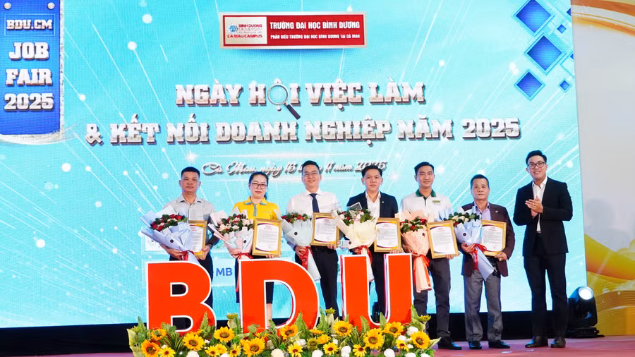 viec-lam-2.jpg