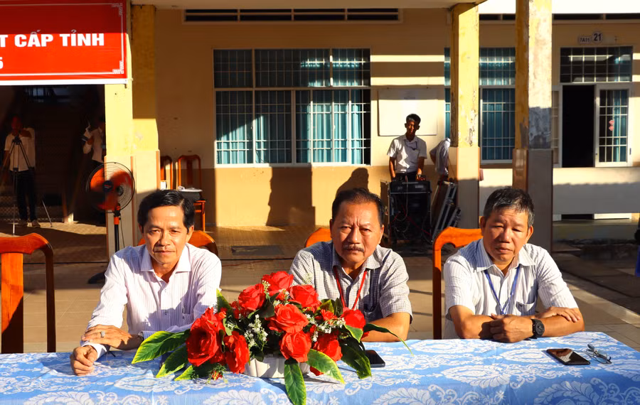 hoc-sinh-gioi-9.jpg