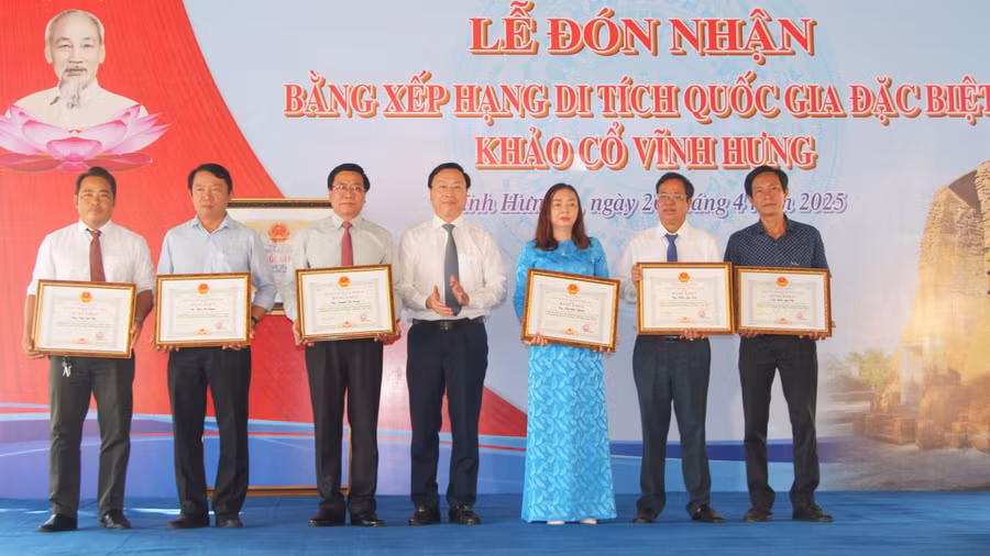 thap-co-vinh-hung-3.jpg