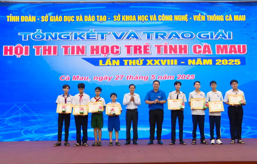 hoi-thi-8.png