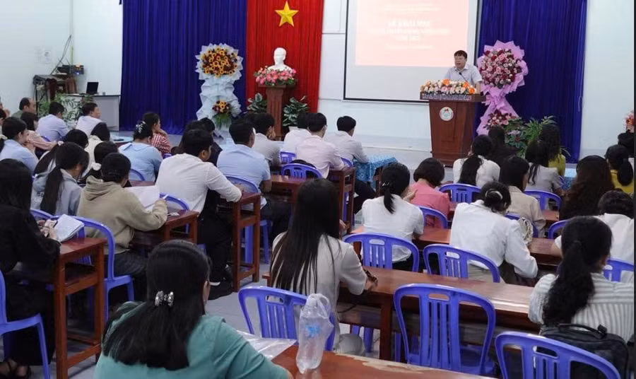Lễ khai mạc kỳ thi tuyển dụng viên chức.