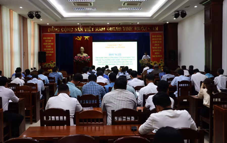 tap-huan-phap-ly-2.jpg