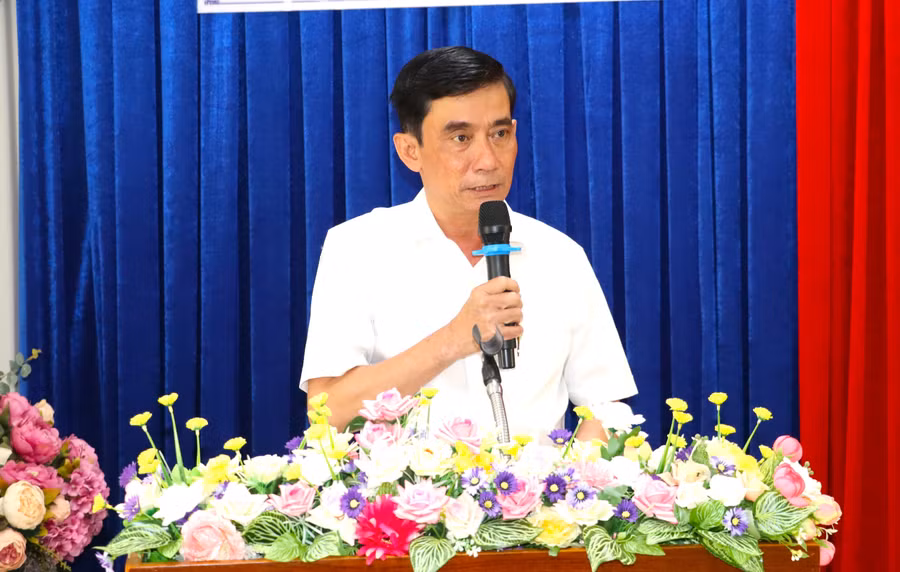 tiep-nhan-sach-2.jpg