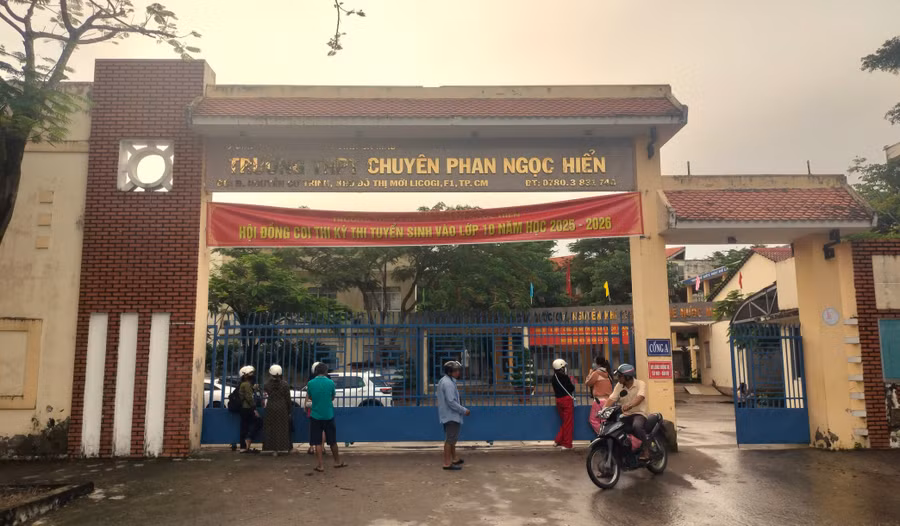 truong-chuyen-phan-ngoc-hien-1.jpg