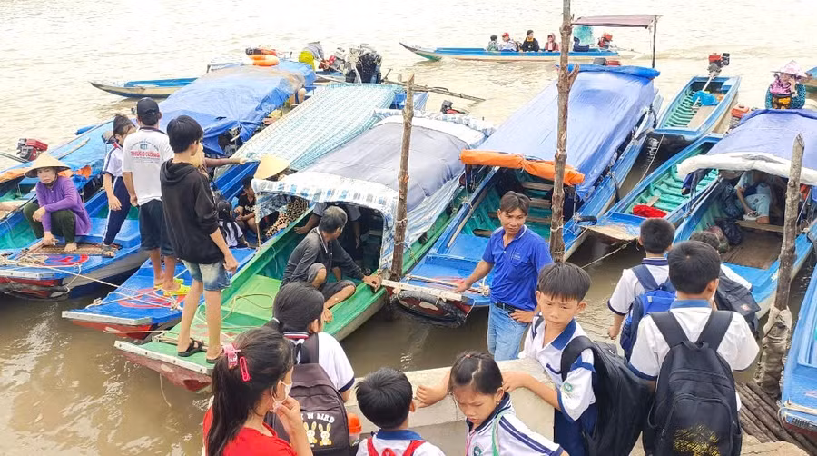 hoc-sinh-vung-kho-5.jpg