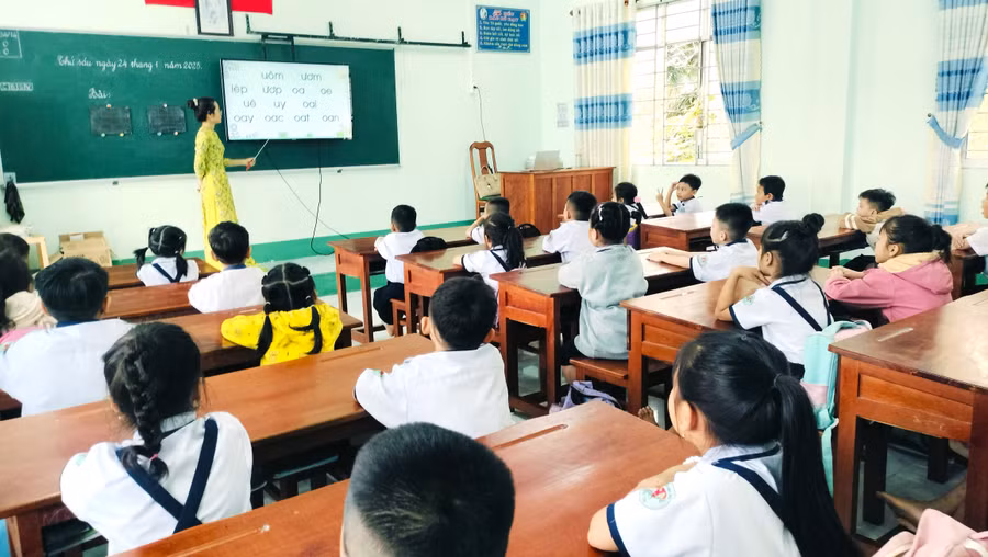 Nhiều trường học ở Cà Mau còn thiếu giáo viên.