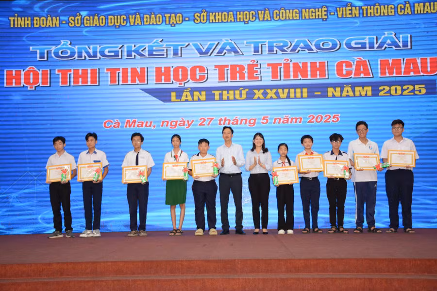 gen-h-hoi-thi-tin-hoc-tre-4.jpg
