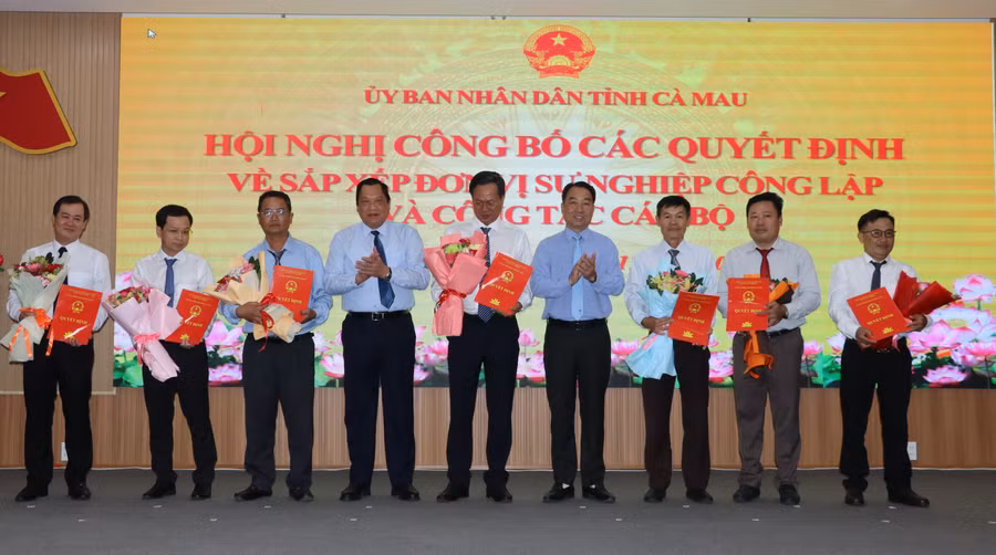 hoi-nghi-can-bo-5.jpg