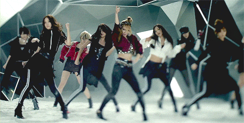 SNSD gặt hái thành công liên tiếp với những ca khúc đình đám. SNSD gặt hái thành công liên tiếp với những ca khúc đình đám.