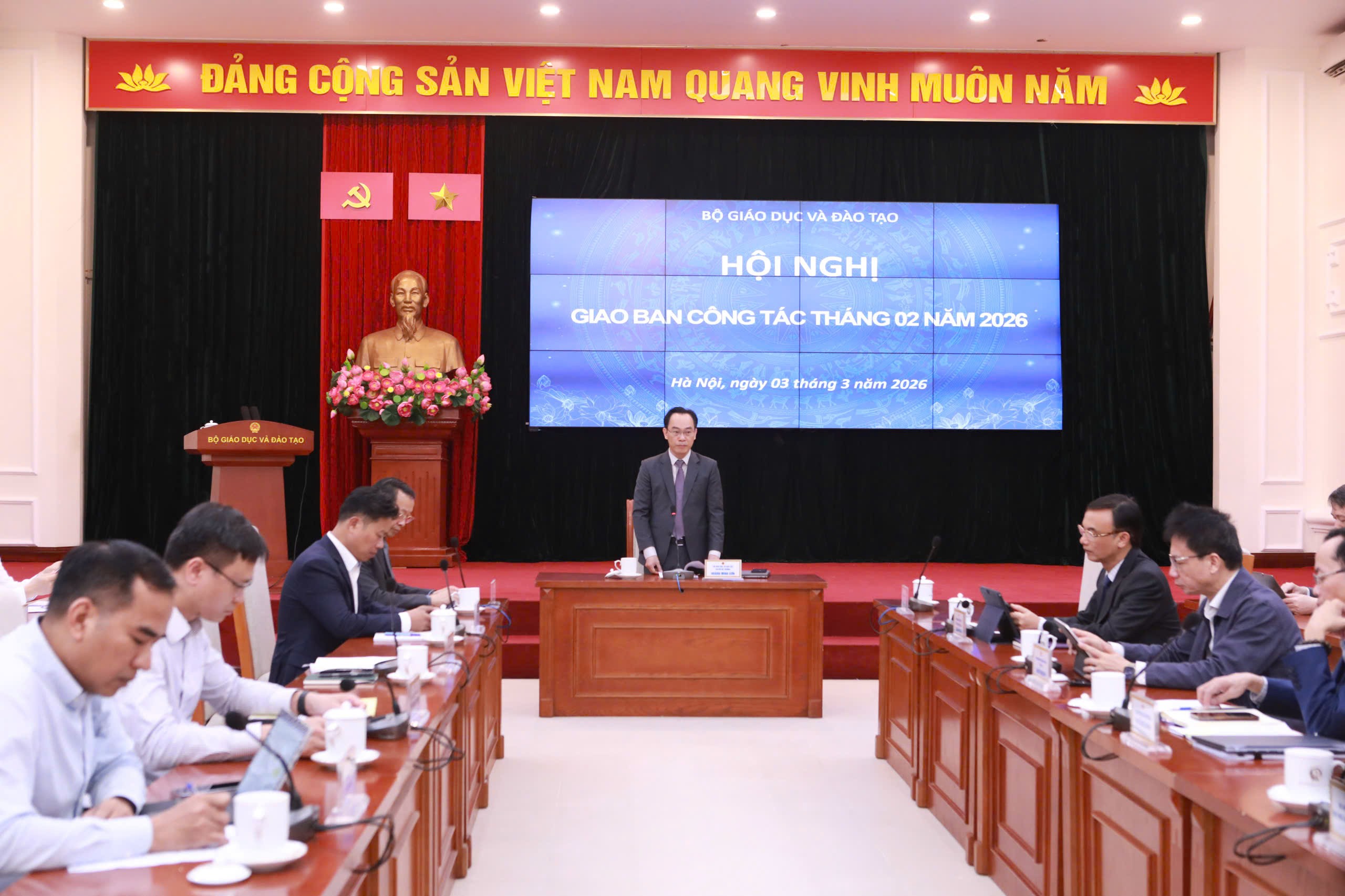 giao-ban-3.jpg?w=900