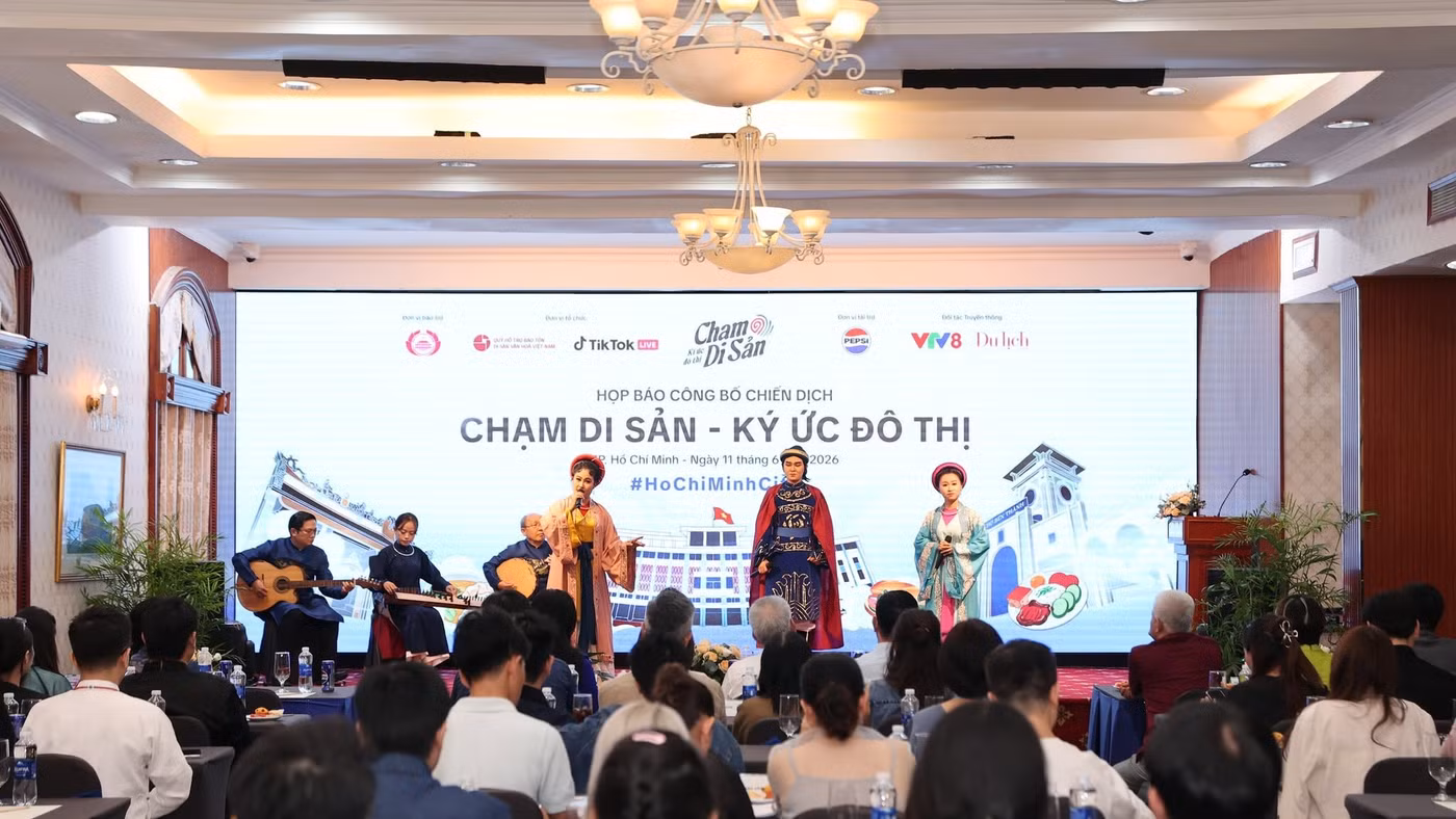 "Chạm Di sản - Ký ức đô thị" là chuỗi livestream khám phá văn hóa, kiến trúc, ẩm thực và những câu chuyện đặc sắc của TPHCM - Ảnh: quydisan.