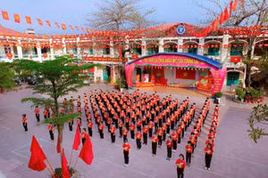 Trường Tiểu học Trần Thành Ngọ trong giờ chào cờ đầu tháng.