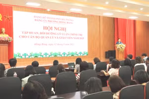 Chương trình tập huấn tổ chức tại Trung tâm Chính trị phường.