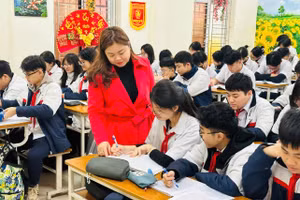 Cô trò Trường THCS Đông Hải, quận Hải An trong giờ học.