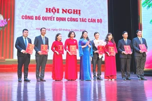 Sở Văn hoá, Thể thao và Du lịch công bố quyết định công tác cán bộ.