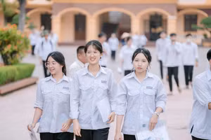 Những dấu ấn đặc biệt trong buổi thi đầu tiên Kỳ thi tốt nghiệp THPT 2026