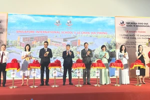 Lễ cắt băng khánh thành dự án Trường Quốc tế Singapore.