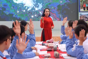 Các trường thống nhất cao việc không vận động nguồn tài trợ từ phụ huynh sau bão số 3.