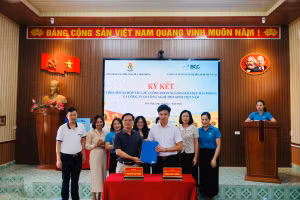 Lễ ký kết thỏa thuận hợp tác về triển khai chương trình phúc lợi đoàn viên.