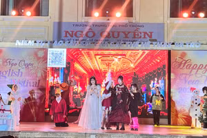 Những cung bậc cảm xúc tình yêu thương của một mùa Noel ấm áp với học sinh THPT Ngô Quyền.