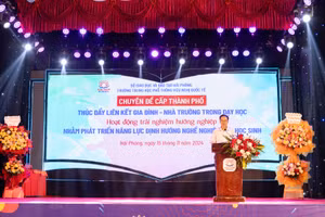 Ông Phạm Quốc Hiệu- Phó giám đốc Sở GD&ĐT Hải Phòng phát biểu tại chuyên đề.