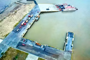 Phà Đồng Bài từ trên cao.