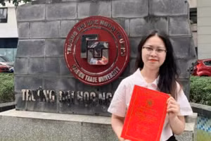 Phạm Mai Linh thủ khoa K59 chương trình tiêu chuẩn Quản trị kinh doanh quốc tế, Trường Đại học Ngoại thương.