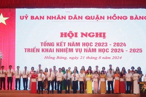 Lễ tổng kết năm học của quận Hồng Bàng.