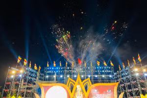 Đêm hội Hoa Đăng kính mừng Mùa Vu lan báo hiếu năm 2024.