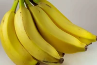 Chuối đứng đầu danh sách thực phẩm hỗ trợ giải rượu. (Ảnh: ITN).