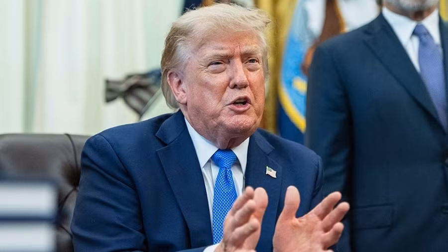Tổng thống Trump gọi bầu cử Mỹ là 'mớ hỗn độn', dọa trừng phạt Thụy Sĩ