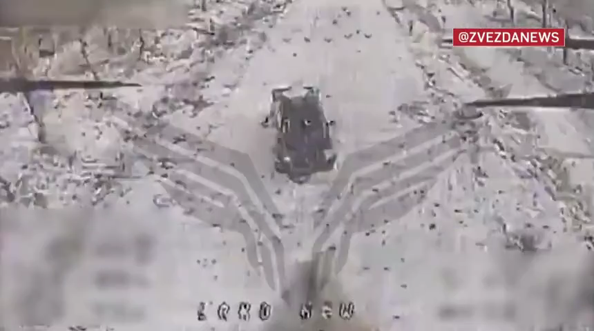 Video drone FPV hạ đối phương trên không, phá hủy xe bọc thép HMMWV