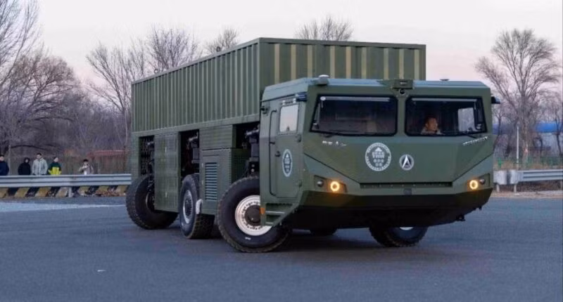 Nguyên mẫu xe hạng nặng chạy điện dạng mô-đun mới của Trung Quốc, được thiết kế để vận chuyển và phóng tên lửa đạn đạo liên lục địa (ICBM). Ảnh: Đại học Thanh Hoa.