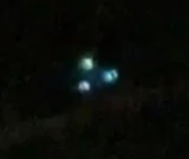 Hàng loạt drone xuất hiện trên bầu trời New Jersey.