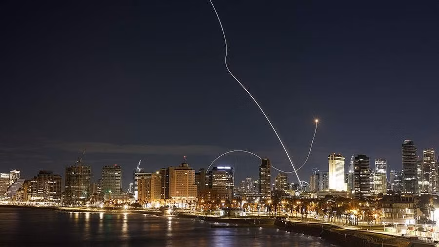 Chiến sự Mỹ - Iran thổi bùng lo ngại toàn cầu