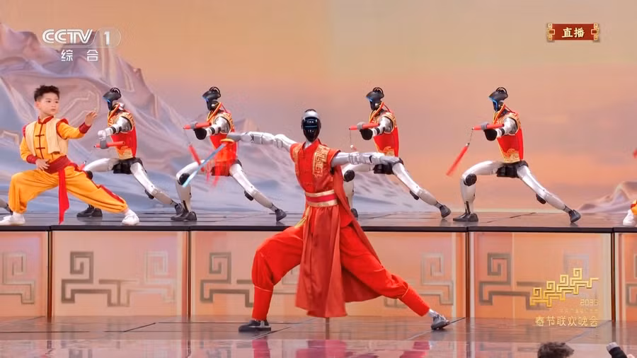 Robot múa túy quyền với côn nhị khúc gây sốc Gala Xuân