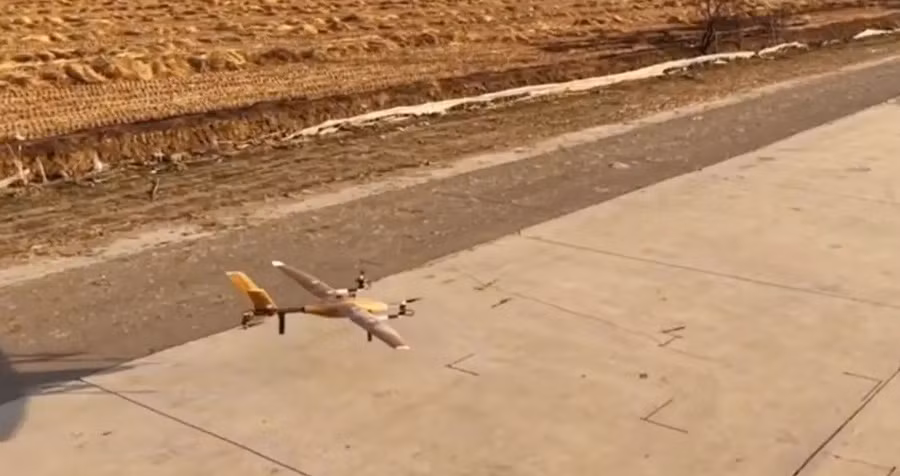 Drone tre dài 2,5m của các nhà nghiên cứu Trung Quốc đã thực hiện chuyến bay thử nghiệm thành công.