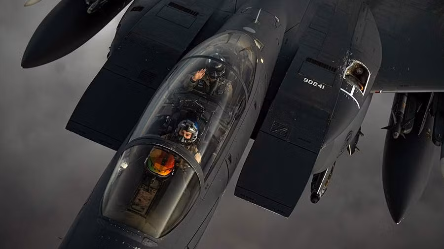 Phản ứng của Tổng thống Trump sau khi tiêm kích F-15E bị bắn hạ