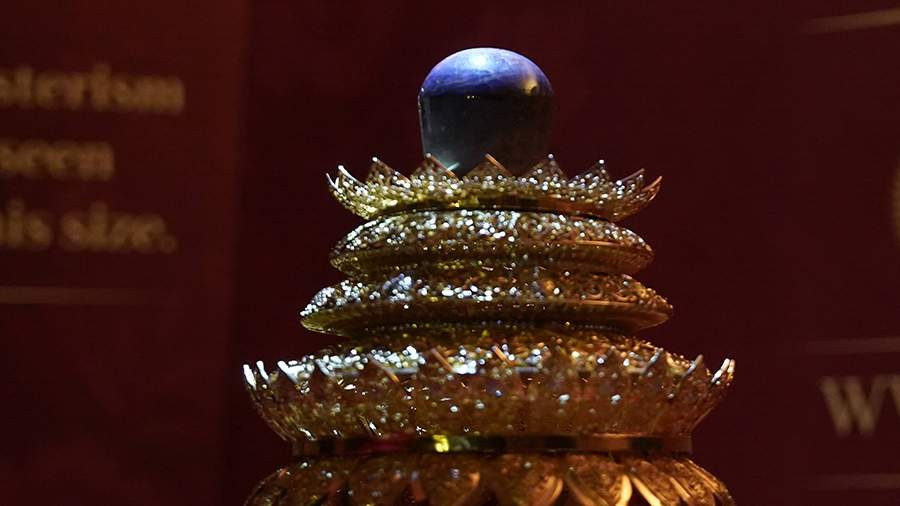 ‘Ngôi sao tím’ khổng lồ ở Sri Lanka trị giá 300-400 triệu USD gây chấn động