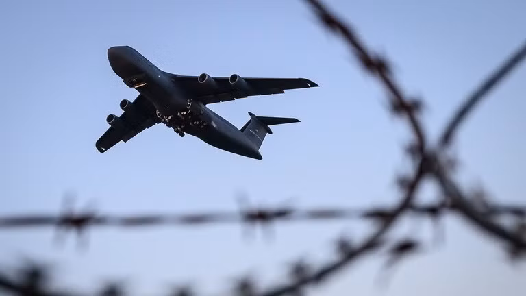 Máy bay vận tải quân sự Lockheed C-5 Galaxy của Mỹ.