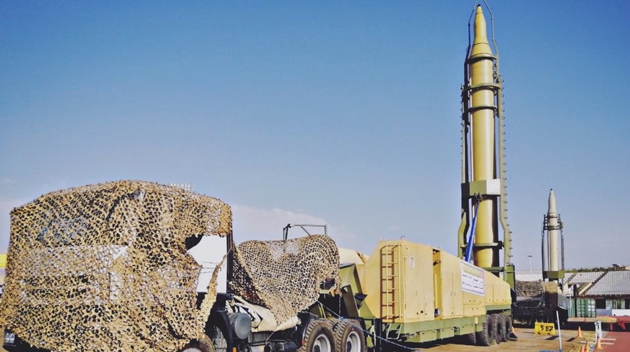 Tên lửa đạn đạo Ghadr của Iran.