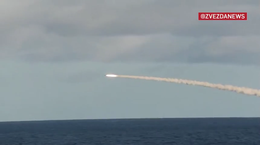 Tên lửa hành trình Oniks bắn trúng mục tiêu cách xa 300km