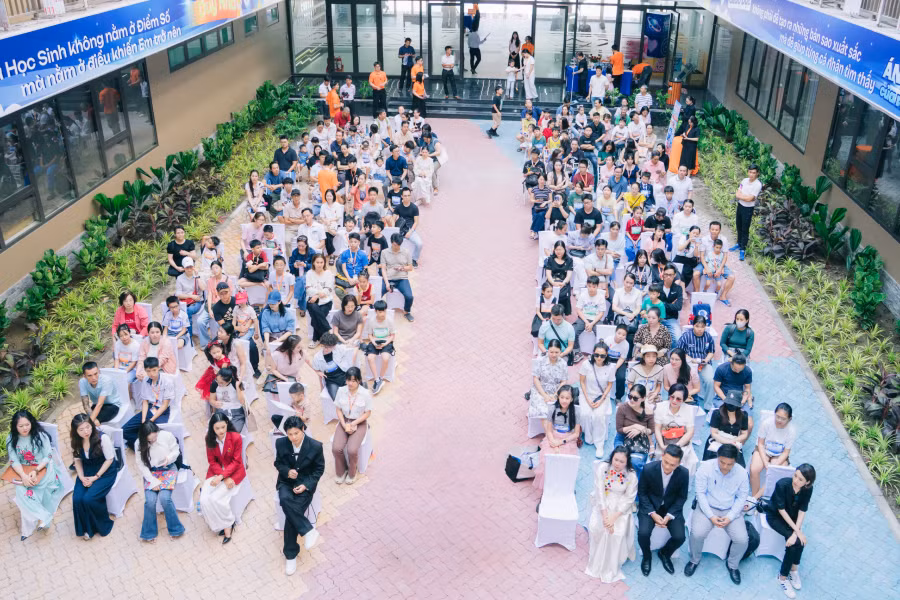 Học bổng “Hành trình tỏa sáng” thu hút đông đảo các thí sinh tài năng đến tranh tài. Ảnh: FPT School Millennia.