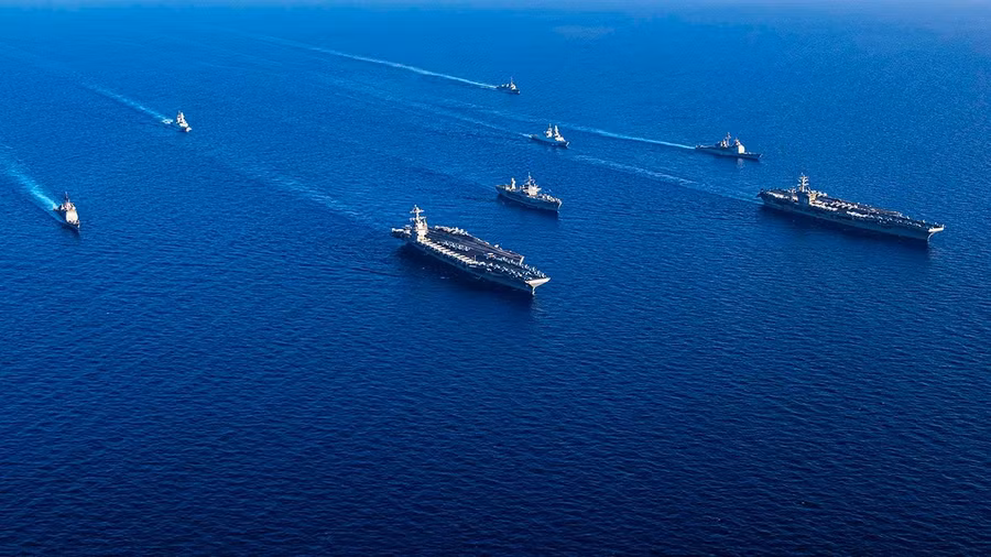 Iran đóng cửa không phận, nhóm tàu sân bay Mỹ hướng tới Trung Đông