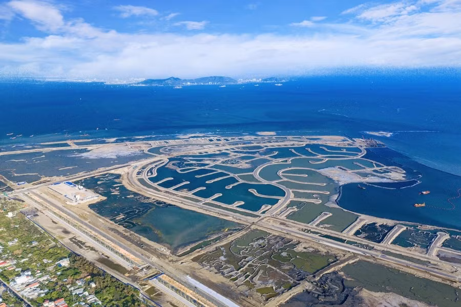 Chính sách siêu ưu đãi "5 năm không lo lãi suất" của Vinhomes giúp thiết lập “vùng an toàn” cho người mua, chia sẻ rủi ro và đồng hành cùng khách hàng.