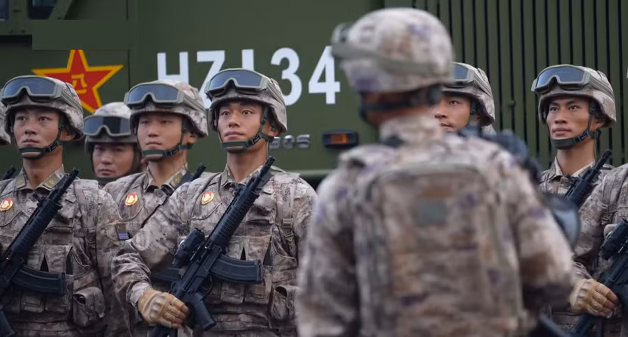 Lính thủy đánh bộ PLA trong một cuộc diễu hành. Ảnh: Wikimedia Commons