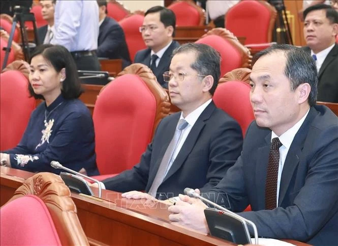 Các đồng chí Ủy viên Trung ương Đảng dự Hội nghị lần thứ 11 Ban Chấp hành Trung ương Đảng khóa XIII. Ảnh: Thống Nhất/TTXVN