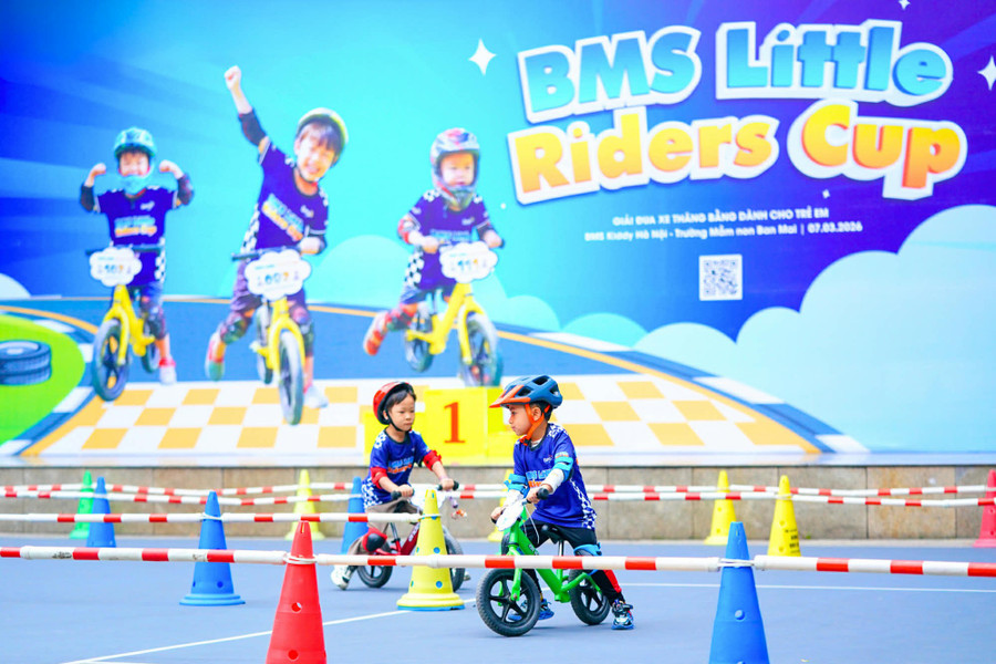 Trẻ rèn luyện thể chất thông qua giải BMS Little Riders Cup.