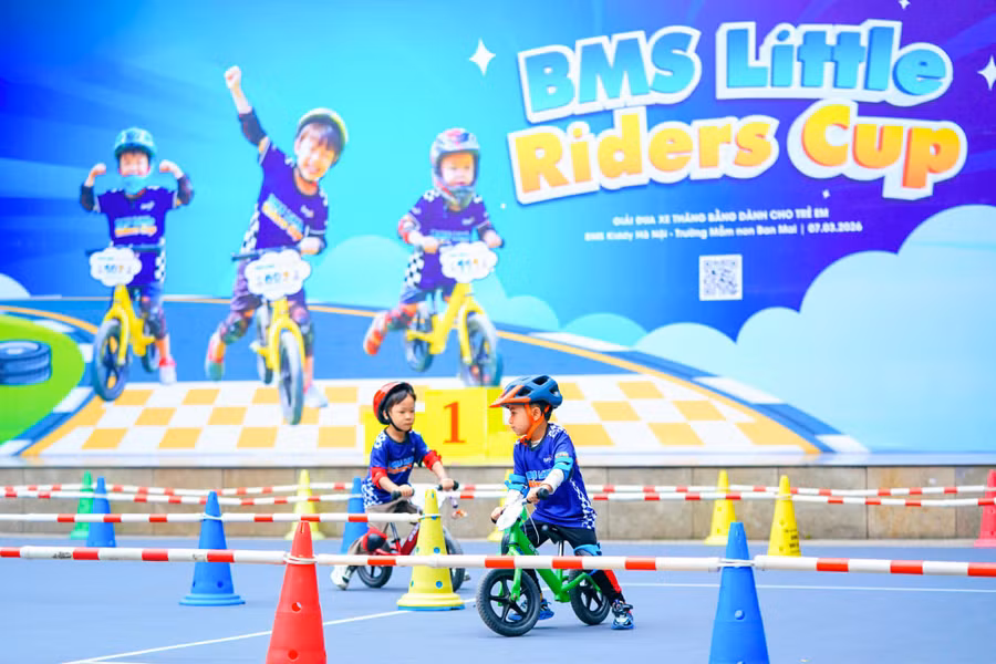 Trẻ rèn luyện thể chất thông qua giải BMS Little Riders Cup.