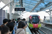 Tuyến Metro Nhổn - Ga Hà Nội đón lượng khách ‘khủng’ sau 7 tiếng khai thác